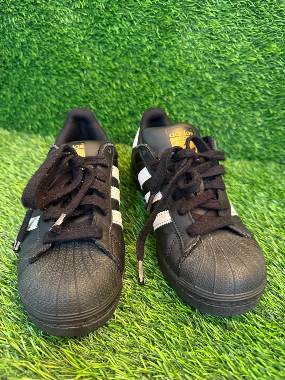 adidas Kids Black/white Superstar iconic rubber shell youth 4 boys